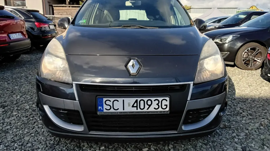 RENAULT Scenic -