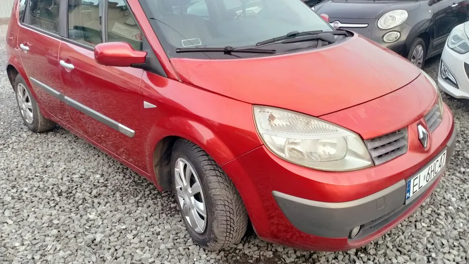 RENAULT Scenic -