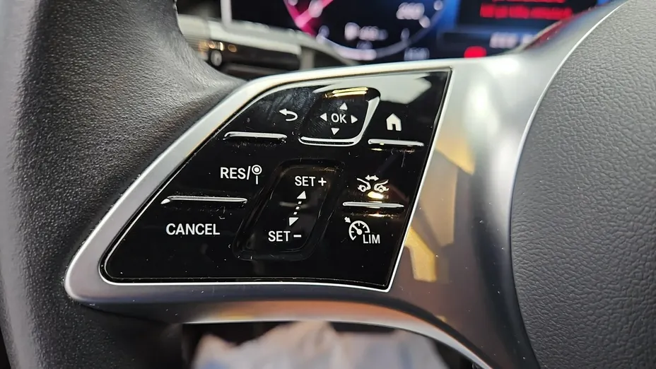 MERCEDES-BENZ GLC -