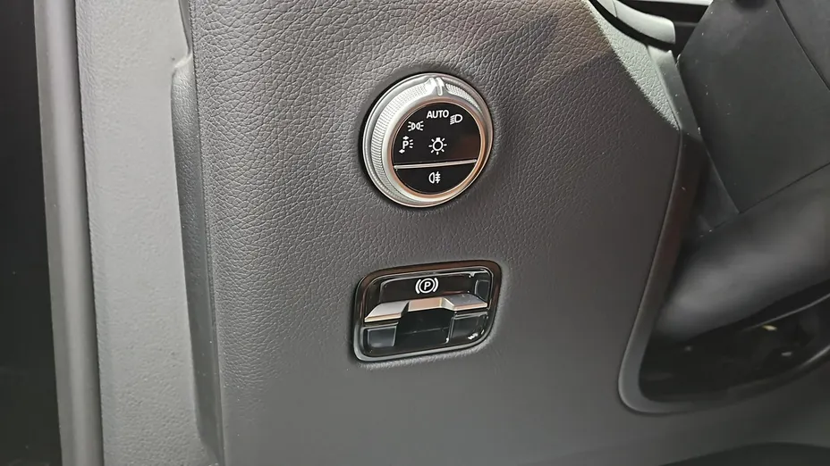 MERCEDES-BENZ GLC -
