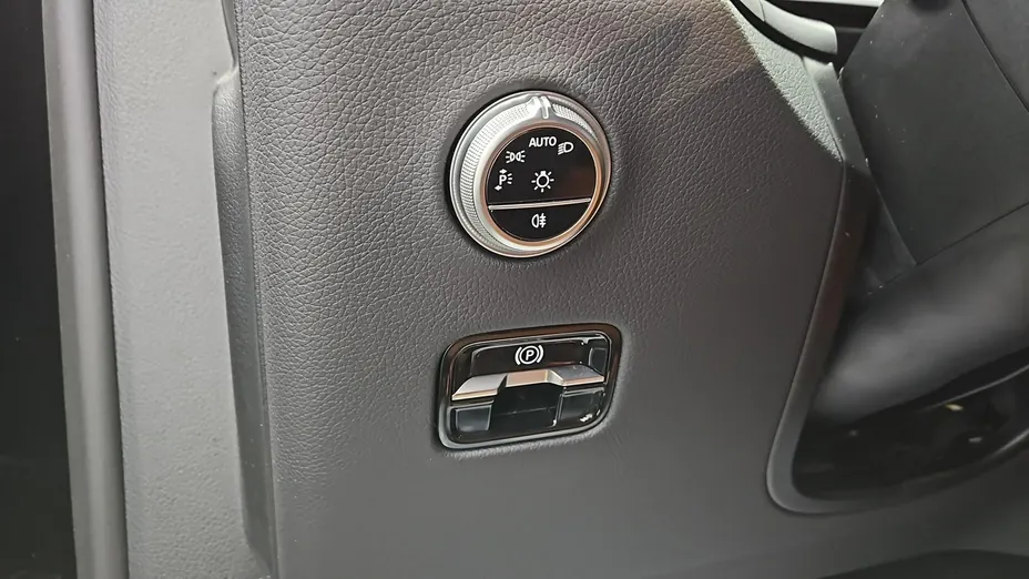 MERCEDES-BENZ GLC -