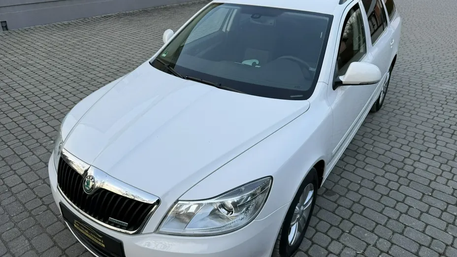 SKODA Octavia -