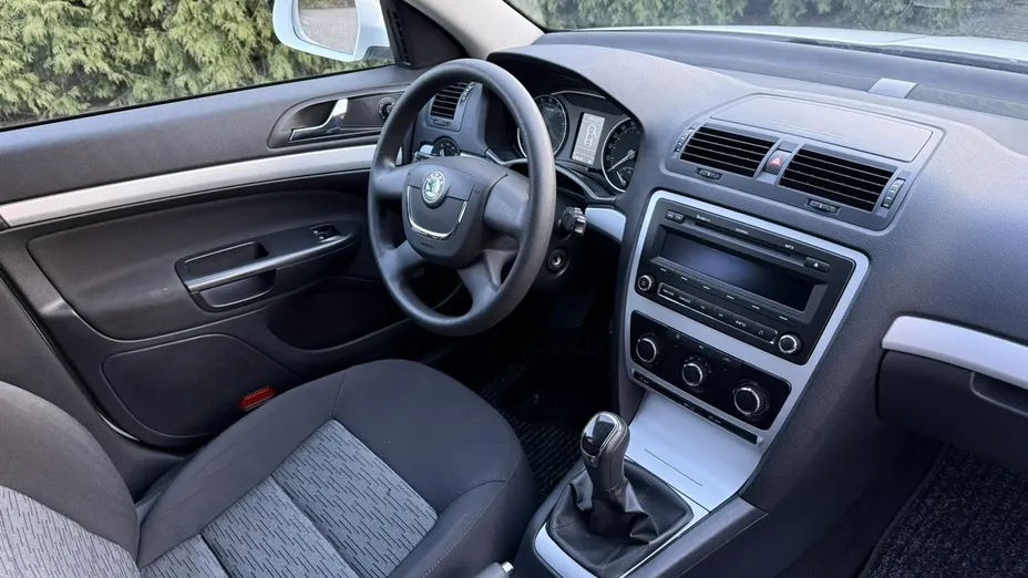SKODA Octavia -