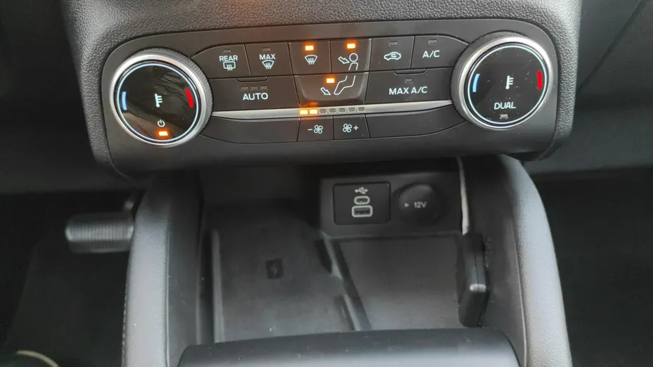 FORD Kuga -