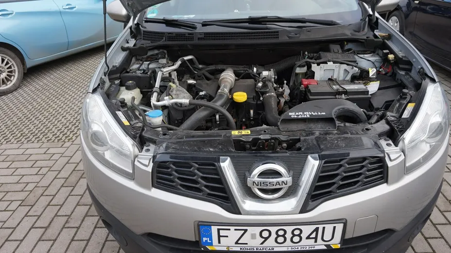NISSAN Qashqai -