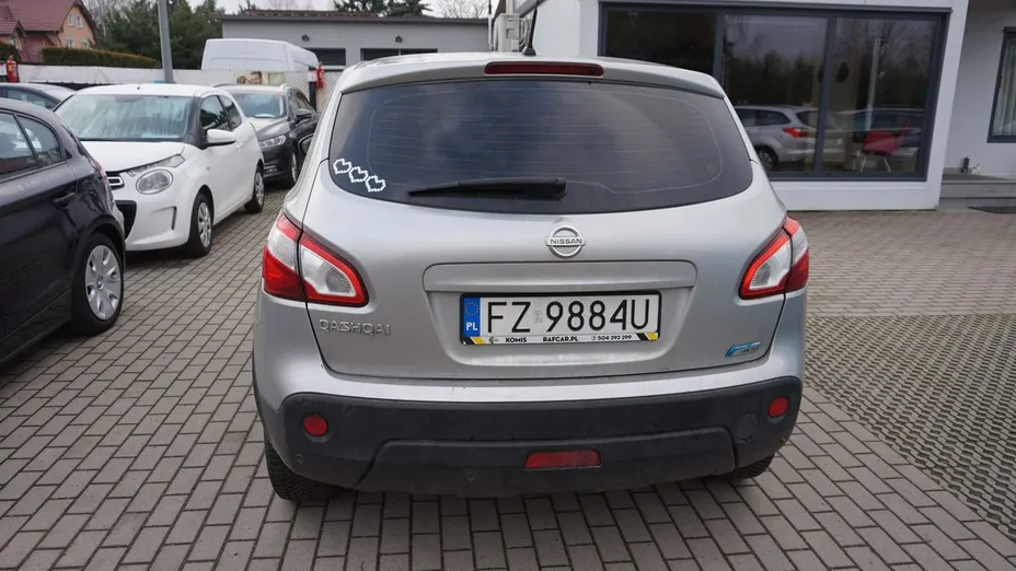 NISSAN Qashqai -
