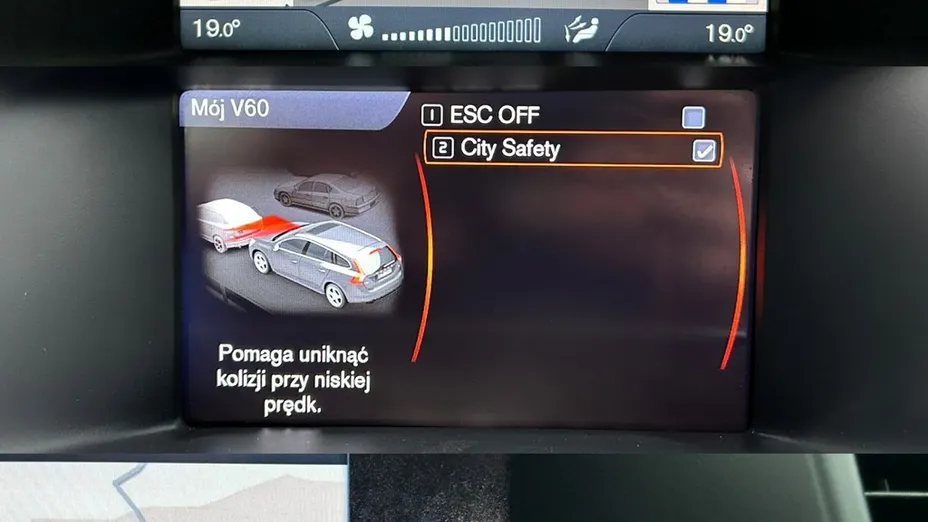 VOLVO V60 -