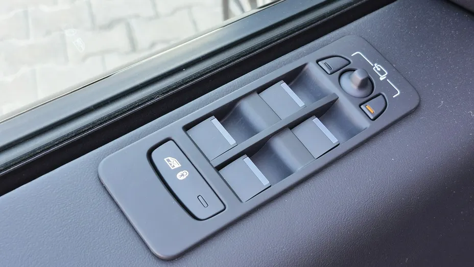 LAND ROVER Discovery Sport -