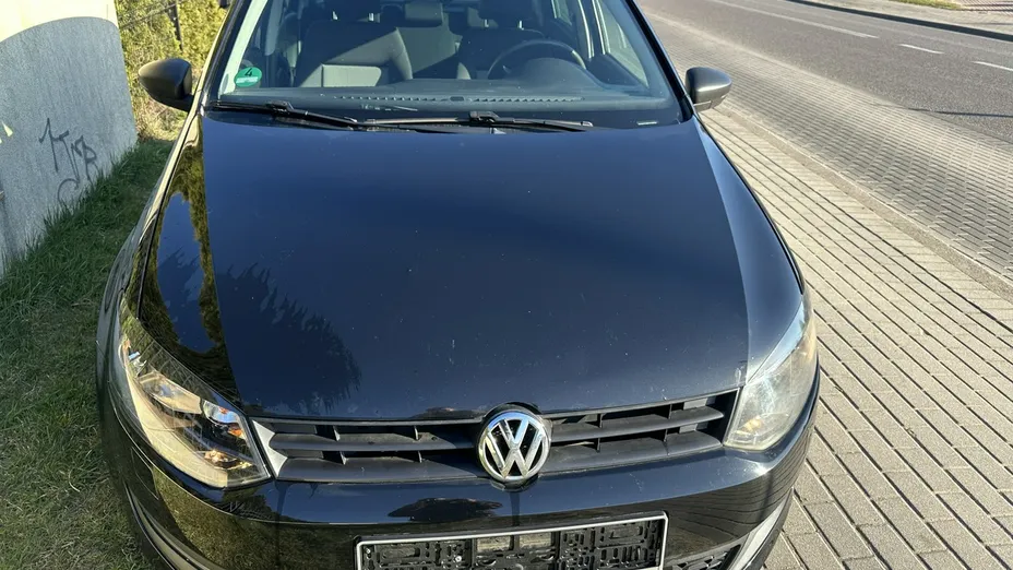 VOLKSWAGEN Polo -