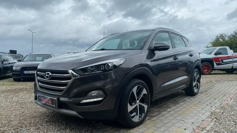HYUNDAI Tucson -