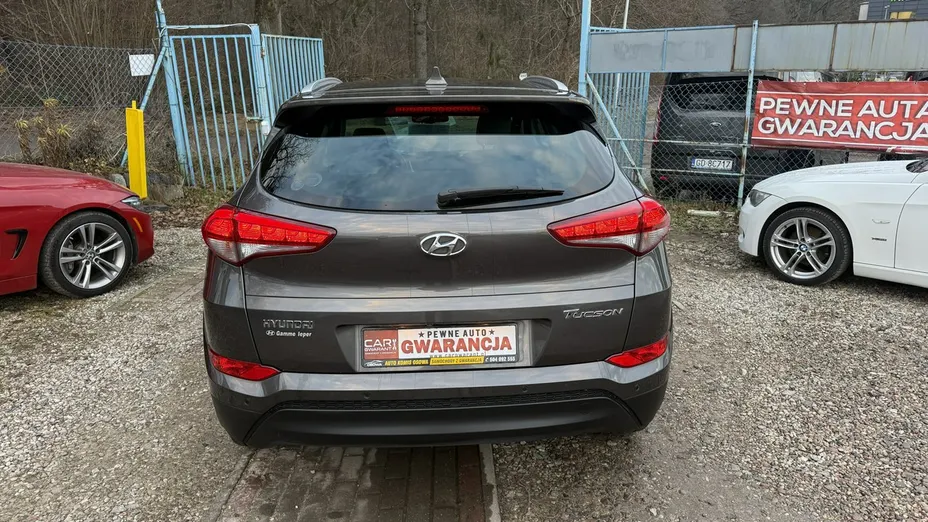 HYUNDAI Tucson -