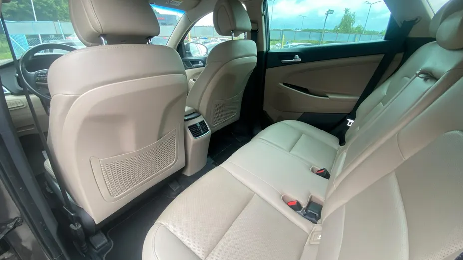 HYUNDAI Tucson -