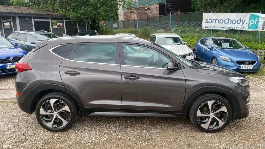 HYUNDAI Tucson -