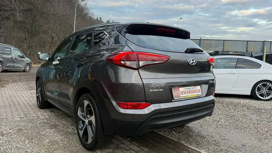 HYUNDAI Tucson -