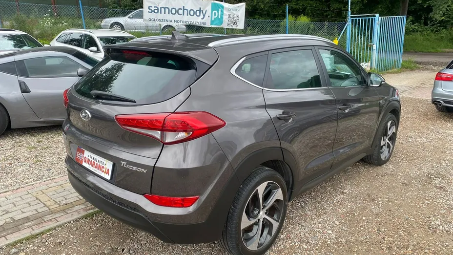 HYUNDAI Tucson -