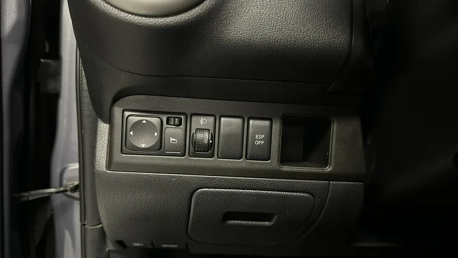 NISSAN Note -