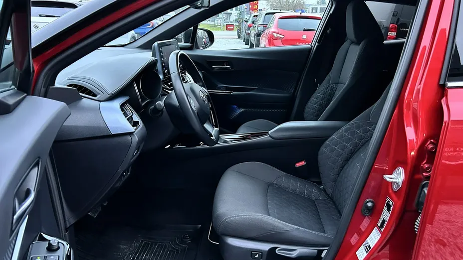 TOYOTA C-HR -