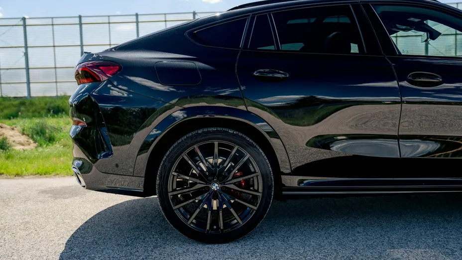 BMW X6 -