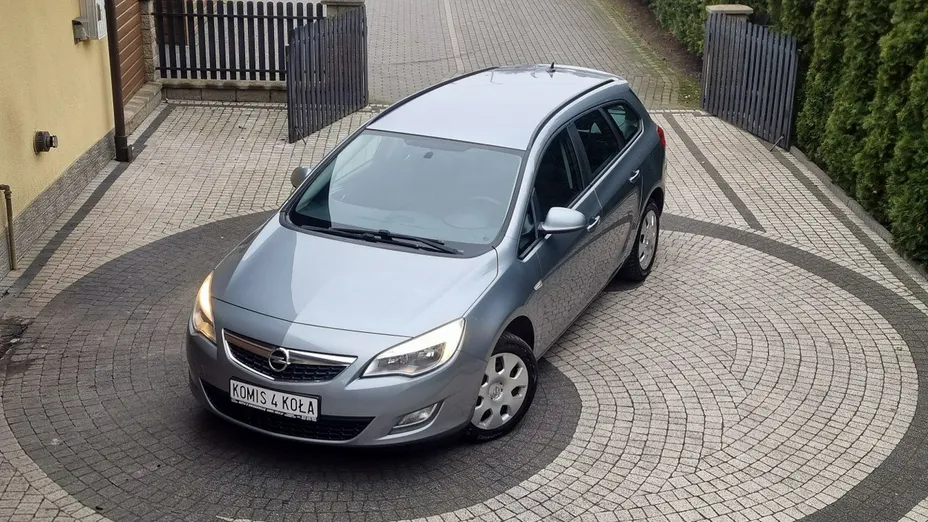OPEL Astra -