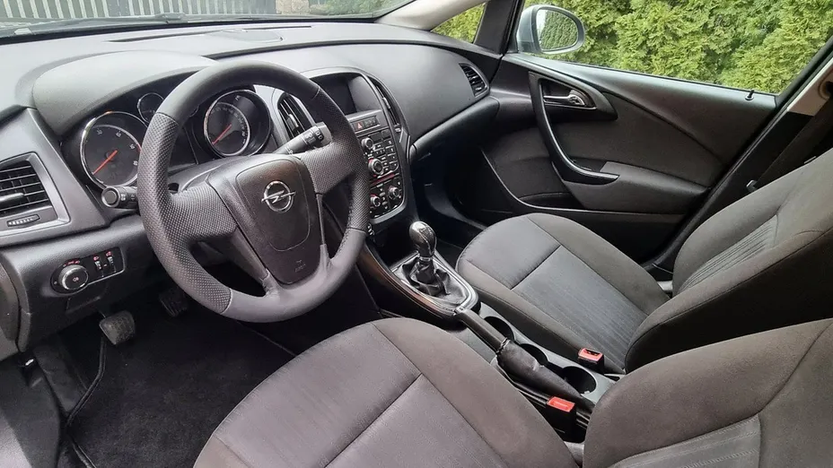 OPEL Astra -