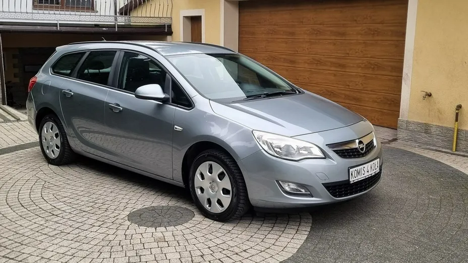 OPEL Astra -