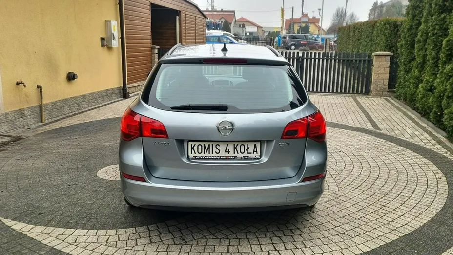 OPEL Astra -