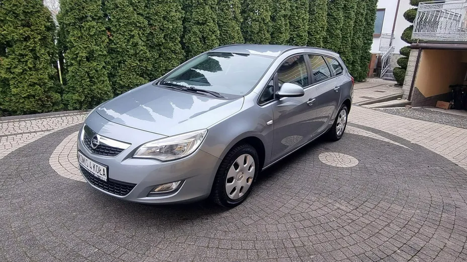 OPEL Astra -
