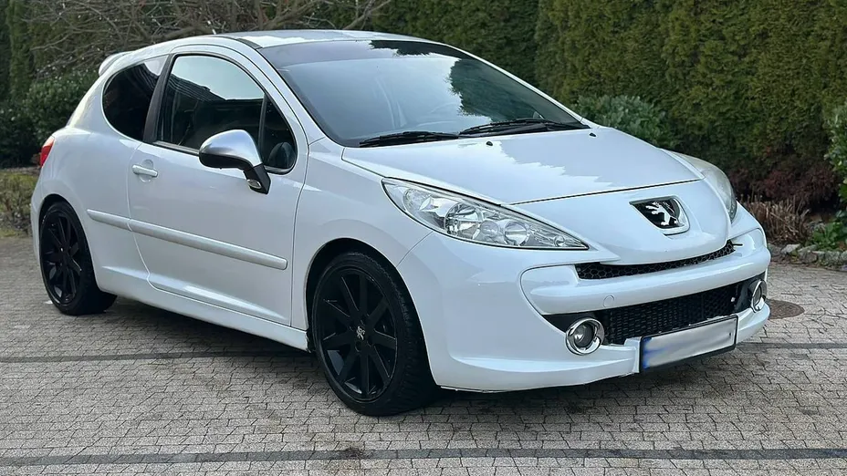 PEUGEOT 207 -