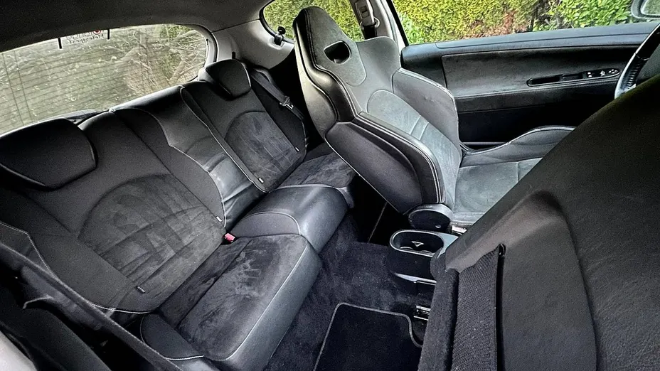 PEUGEOT 207 -