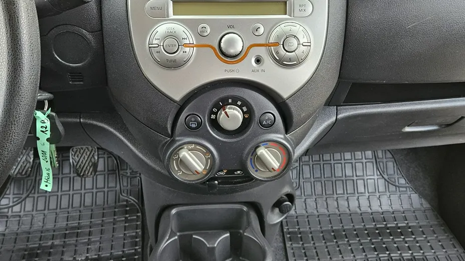 NISSAN Micra -
