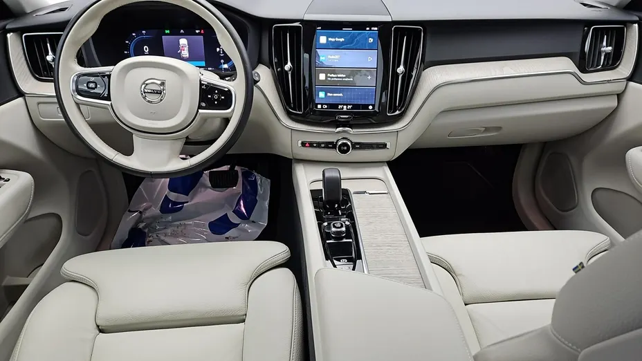 VOLVO XC60 -