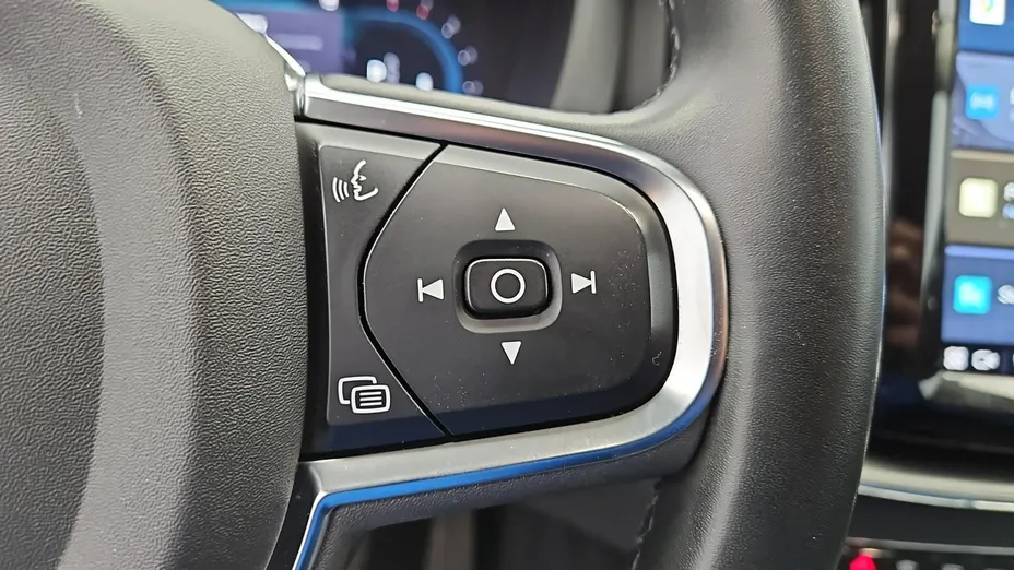 VOLVO XC60 -