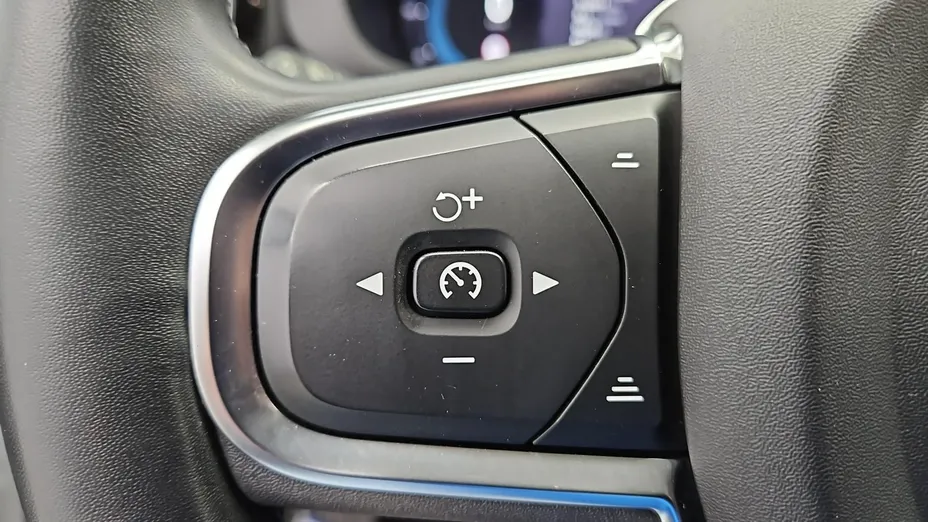 VOLVO XC60 -