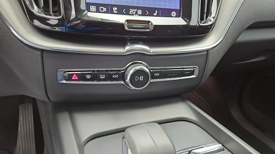 VOLVO XC60 -