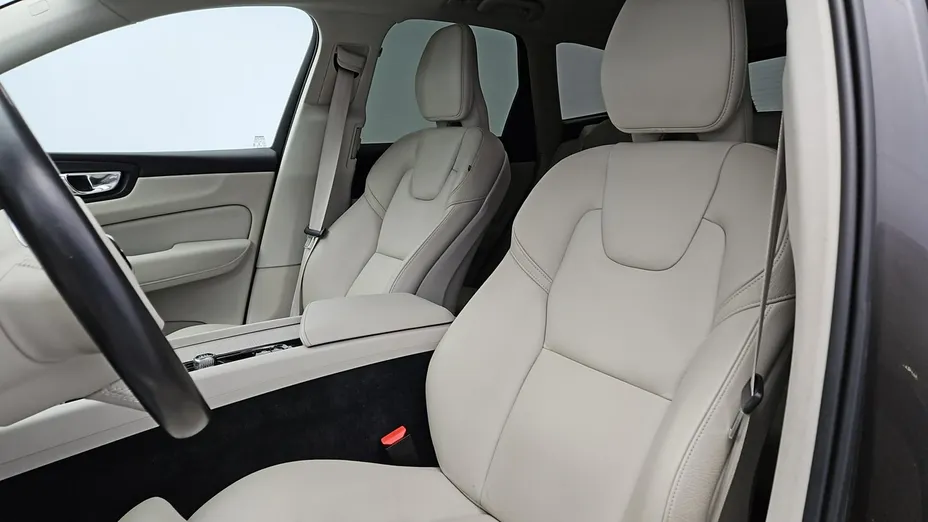 VOLVO XC60 -