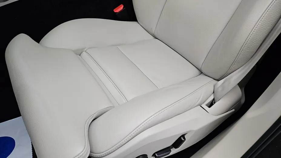 VOLVO XC60 -