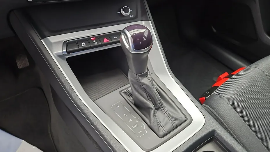AUDI Q3 -