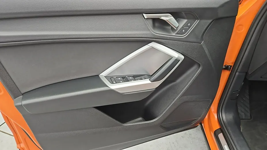 AUDI Q3 -