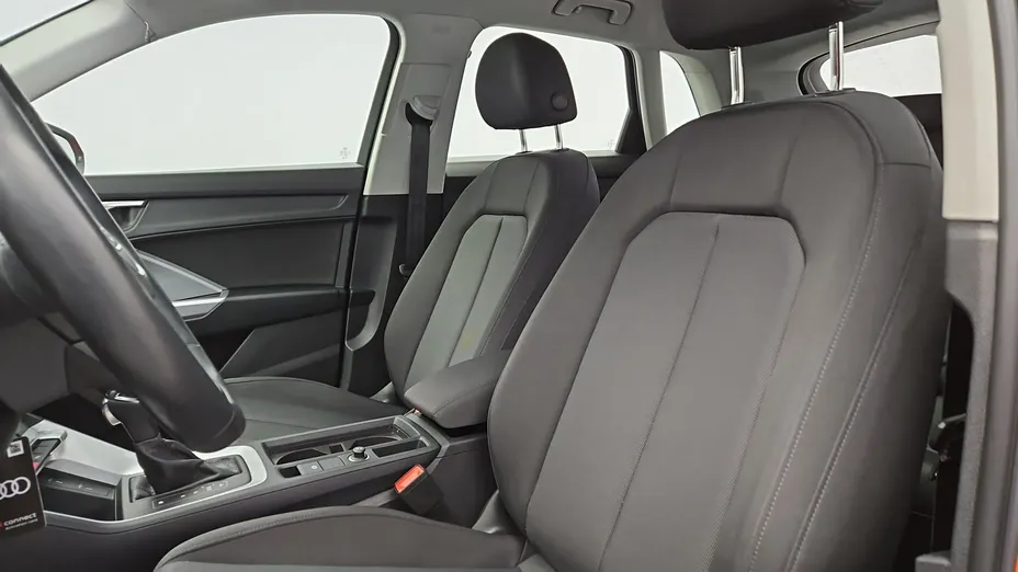 AUDI Q3 -