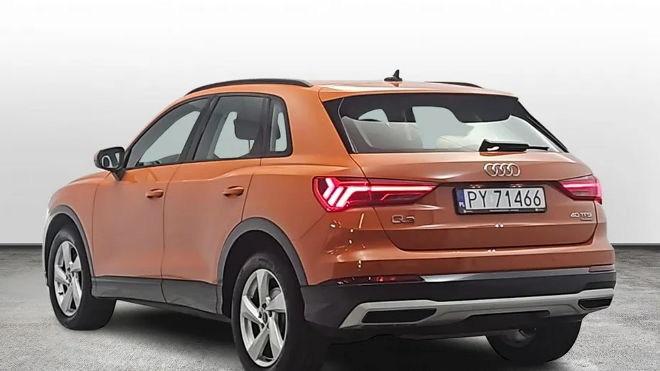 AUDI Q3 -