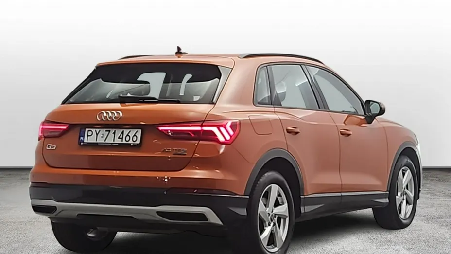 AUDI Q3 -