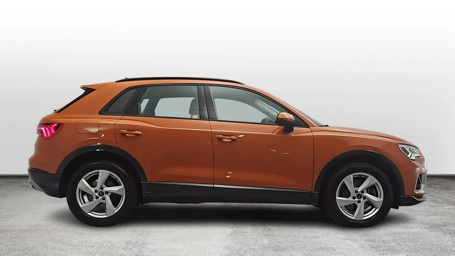 AUDI Q3 -