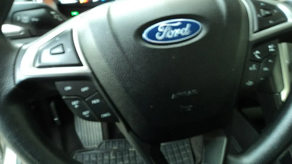 FORD Fusion -