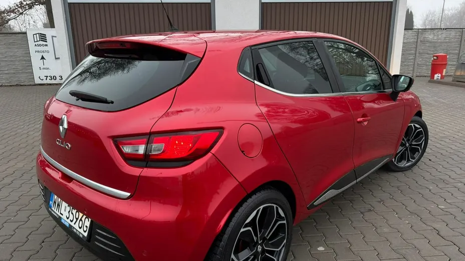 RENAULT Clio -