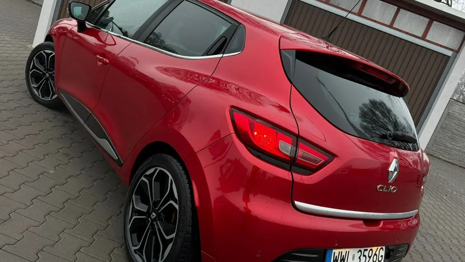 RENAULT Clio -