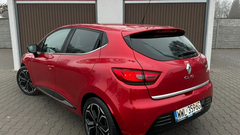 RENAULT Clio -