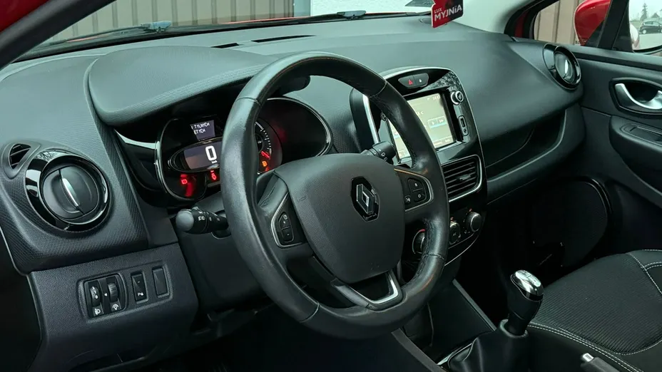 RENAULT Clio -