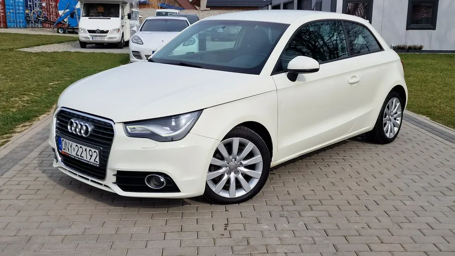 AUDI A1 -