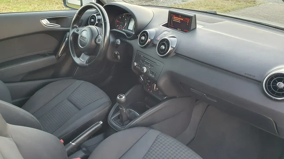 AUDI A1 -