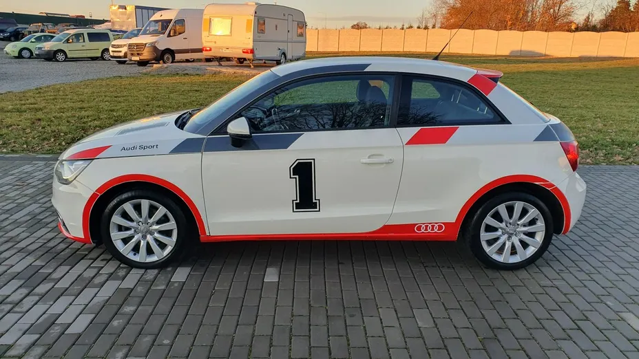 AUDI A1 -
